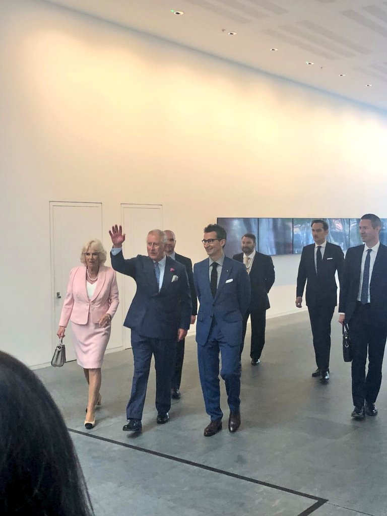 Sprytapp's tweet photo. When the Prince of Wales and Duchess of Cornwall casually visit your new offices at @huckletree @OAaccelerator... 👌😎 💅 https://t.co/jn3dk2H0iM #HuckletreeWest #RoyalVisitYNAP https://t.co/SYsVzVTUUV