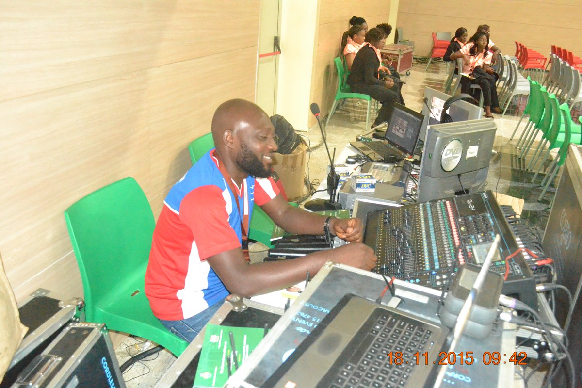 cogitoevents's tweet photo. #WaybackWednesday #Muslims #LagosSowetobyMyro #eventsng #nigeriansarenotlazy
This throwback picture shows an event where we provided clear and clean Sound and Video Coverage for some clients. We Still provide video coverage and Sound Production for events. Call us: 08027666373 https://t.co/wAisaUH9PY