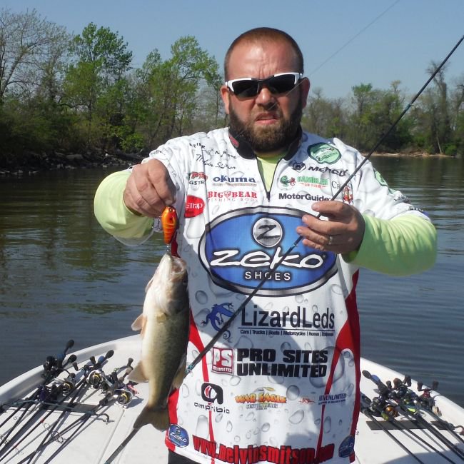 Square bills & spring time go together like cornbread and chili 🌶️🔥🎣 #fishing #fishinglife #bassfishing #billlewis #crankbaits #bassin #fishin #hotfishingbait #hotfishinglure #springfishing