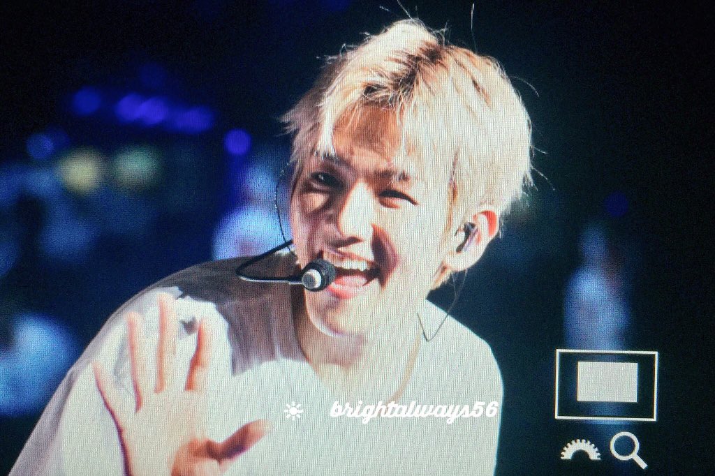 EXO_MyanmarTeam's tweet photo. [FANCAM] 180516 Baekhyun at EXO-CBX 'Magical Circus Tour in Fukouka Day 1 

Cr. brightalways56

#CBX_MagicalCircus #EXO_MyanmarTeam #BAEKHYUN #PremiosMTVMiaw    #MTVBRKPOPEXO @weareoneEXO  #Admin_Grace04🐶 https://t.co/uh8UI4uRSw