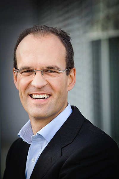 OpenSourceDayPL's tweet image. Werner Knoblich, czyli osoba odpowiedzialna za opracowanie i realizację strategii biznesowej @RedHat na region EMEA będzie na @OpenSourceDayPL, a Wy?:) Pamiętajcie, że konferencja już 23 maja.