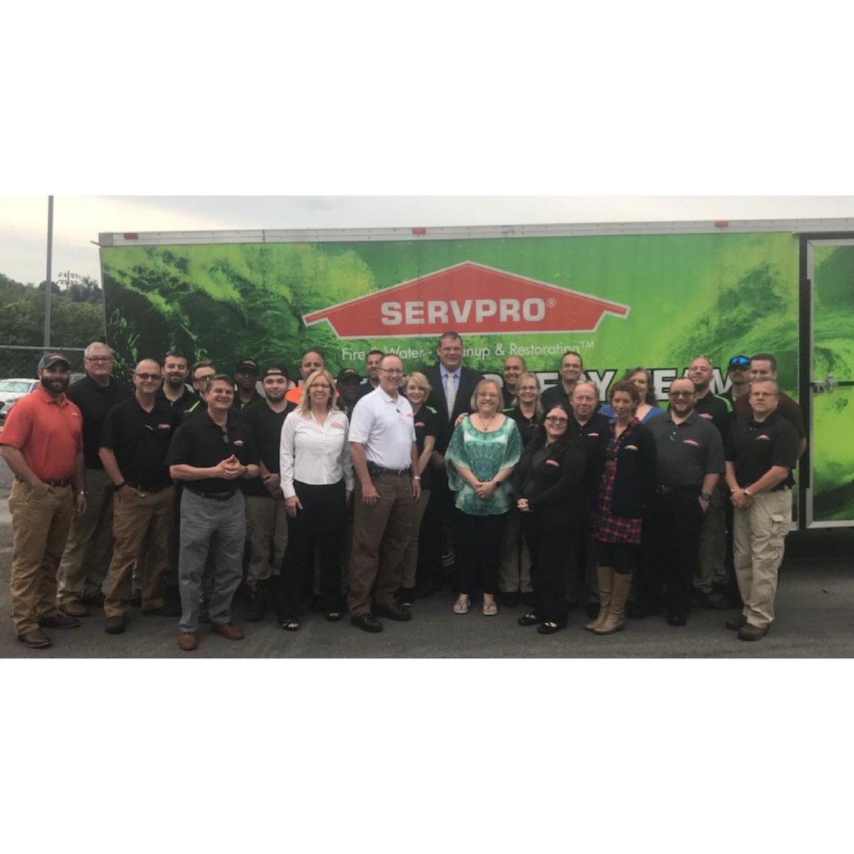 GlennJacobsTN's tweet photo. Great time this morning visiting with the folks at Servpro! https://t.co/dbgnttFuET