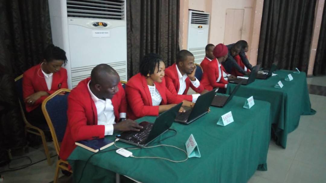 IkejaElectric's tweet photo. We’re currently holding our Customer Forum at Excellence Hotel, Ogba. Our Mgt team are also on ground to get firsthand feedback from customers. https://t.co/zDmwN5xXak