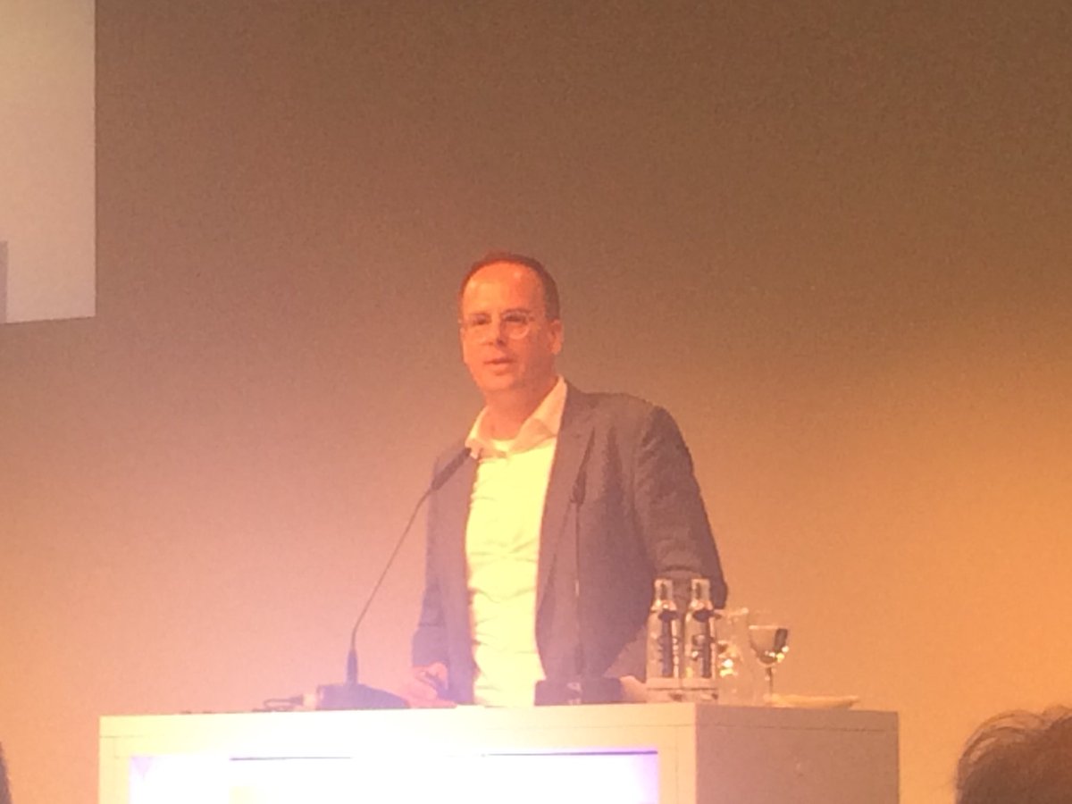 KNK's tweet photo. Dr. Wessinger, MD DAV (B2B Media Group): Journalistic Quality- Content will win over everything else; we have to invest into good journalists, who really resonate with the target group - as people go there, where they find the best content. #fbk2018 https://t.co/E9LEunvrNn