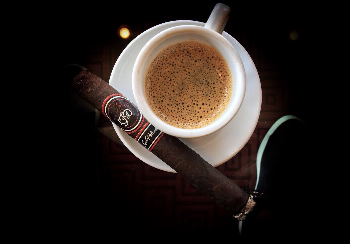 LFDcigars's tweet photo. The morning dance between smoke &amp; coffee. https://t.co/vyNfF3gFGf