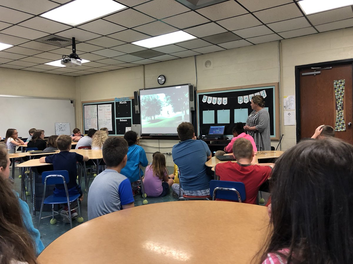 Fourth grade got a special visitor from 4H today to talk to us about 4H camp!!! <a href="/RESTigers/">Rockford Elementary</a> #RESROARS