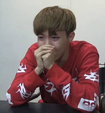MeanArmy93's tweet photo. I know some of you will ignore or doesn't care about this but- I'll tweet it anyways

I'm going to be a first year college this opening of classes (June) I'm scared! I don't know anyone there ! 

@BTS_twt
 #iVoteBTSBBMAs https://t.co/zP5nDbn8qA