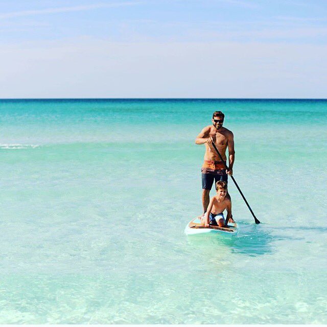 Yoloboard's tweet photo. Not another tie , please. #yolotribe #supdad https://t.co/Nwl3KG28Sz