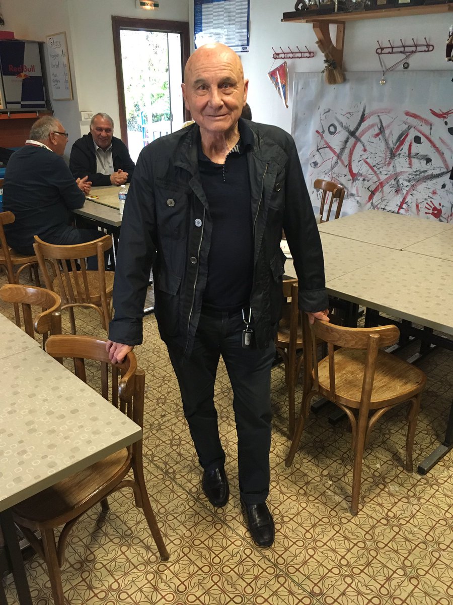 Giovannone Joseph, président du FC Gerland, premier club de Bouna Sarr, reçoit au stade des Channees avec Fleury Di Nallo. #OMATM <a href="/sofoot/">SO FOOT</a>