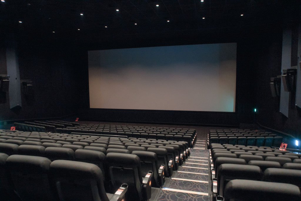 ぴろ Movixさいたま シアター12のリズと青い鳥 普通だったのでまた来てしまった ステージの分離感 ブリッとした低音パート Ed主題歌で余韻の残るサラウンドの鳴り どれもいいと思います しばらく機材更新がなくドルビーシネマになる可能性もあるので