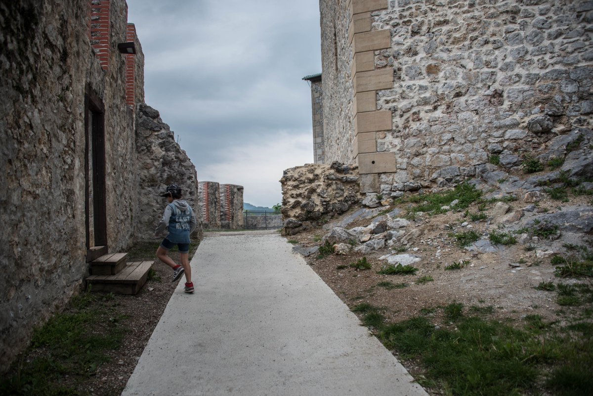 In #Slovenia a Lasko con i bambini, tra terme fantastiche e castelli medioevali nel mio post per <a href="/playgroundmary/">Mary Franzoni</a>  playgroundaroundthecorner.com/viaggiare-e-gi…