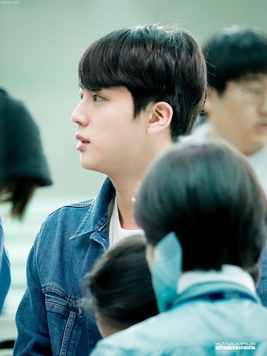 seokjinfile's tweet photo. #IVoteBTSBBMAs @BTS_twt https://t.co/68MaScBSTD