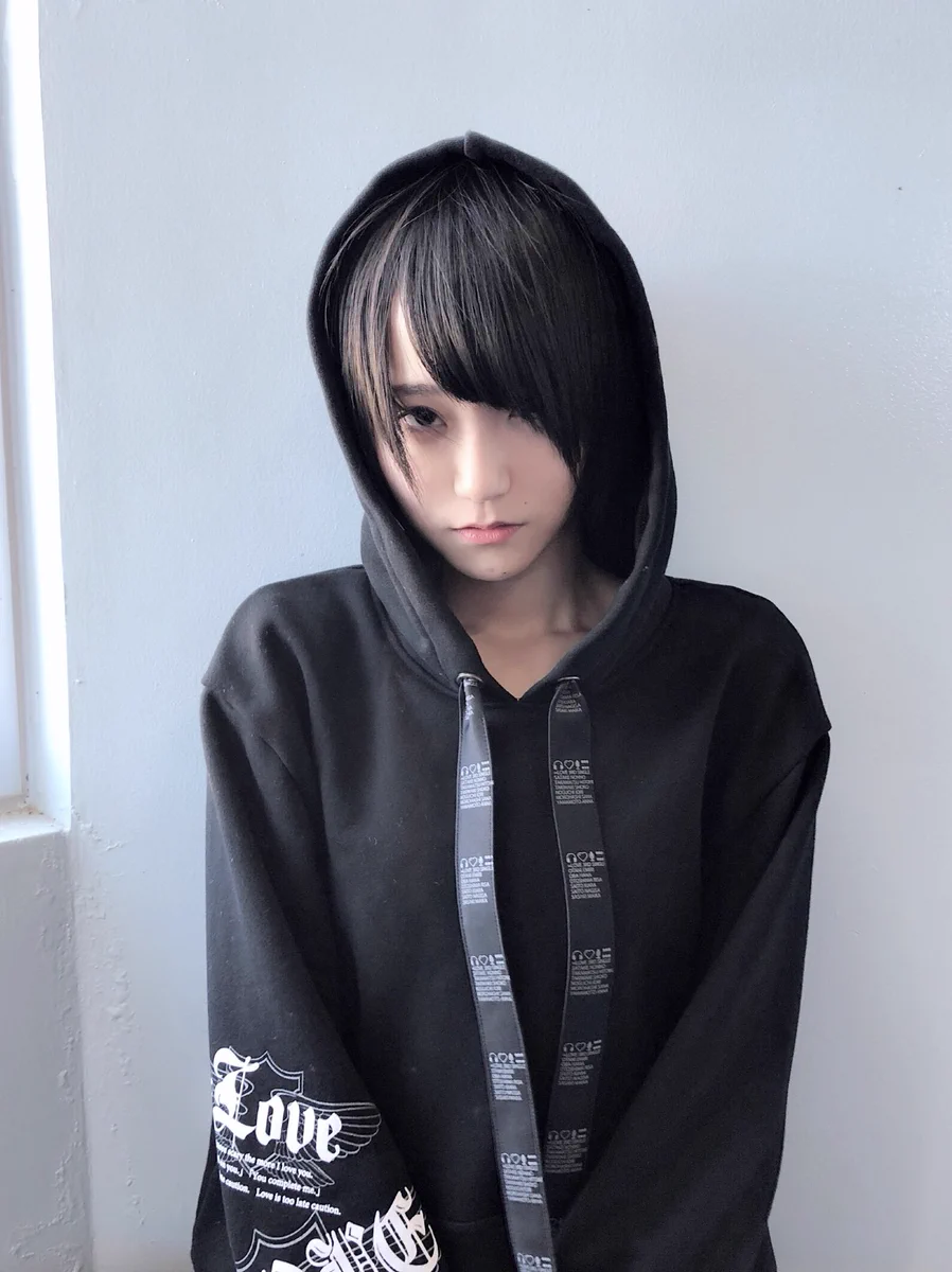ま*う様 野口衣織 手遅れパーカー DdUaa6wV0AAyf4b?format=webp&