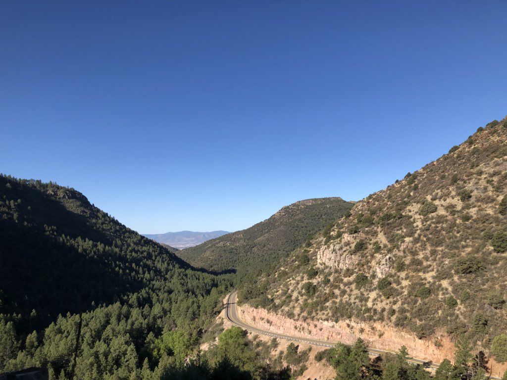 MAB_Sedona's tweet photo. This is the drive to our service site.. just wow #blessed https://t.co/2OCMXtyGzn