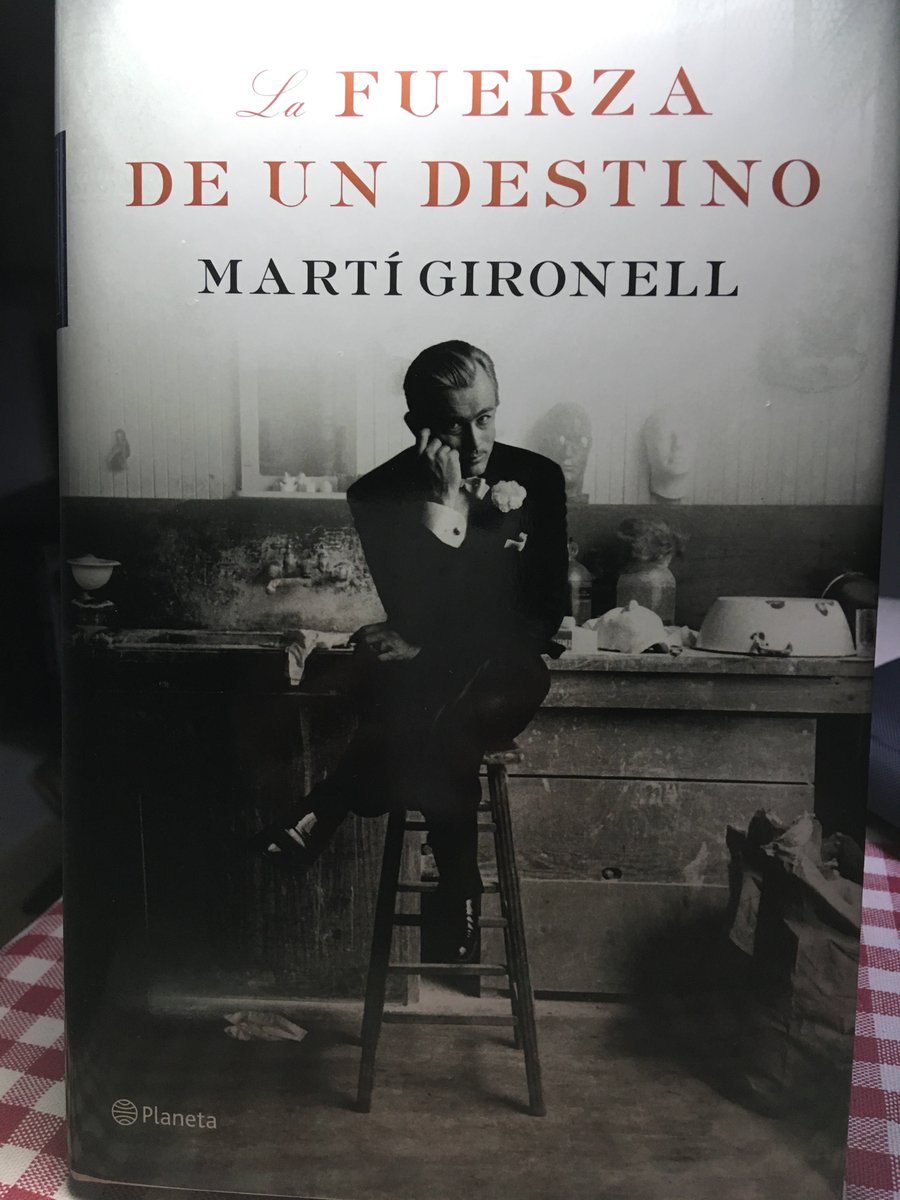 Cefe Carrión, de Santander, llega a Hollywood, se hace amigo de James Dean y Frank Sinatra, se cambia el nombre a Jean Leon, crea su propio vino y... más, en el último Libros por Un Tubo, UN GORILA, UN PONCHO Y LA ÚLTIMA CENA DE MARILYN...youtu.be/7XDvPsGP50o
