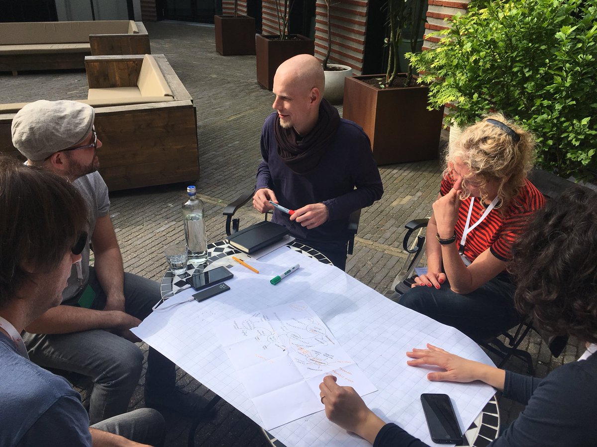 ElisabethDau1's tweet photo. Municipalism is hybriding radical, contestation, experimentation, participation and institutional cultures to fertilize democratic culture from the people, for and with the people Thank you #ECFChallenge for those 2 days on the table “municipalism and culture” https://t.co/Tu1PLfM0JP