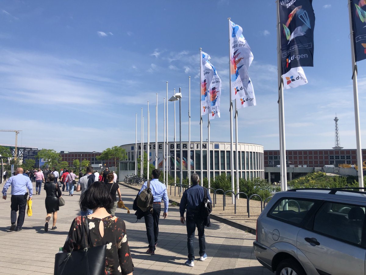 RSWallpaper tweet media