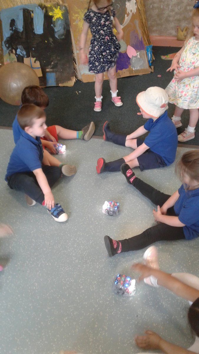 IsobelMairFC's tweet image. The children had great fun learning early
coding skills. #DigiSchoolERC #earlycoding @DigiLearnScot