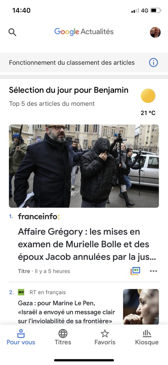 benjaminferran's tweet photo. Le Figaro et Le Monde sont presque totalement absents du nouveau Google News, quand RT France y figure en bonne place. Les uns ont refusé d’être sur AMP, l’autre non. Google récompense un choix technologique, plutôt qu’une diversité éditoriale. https://t.co/moeWIg9tZE