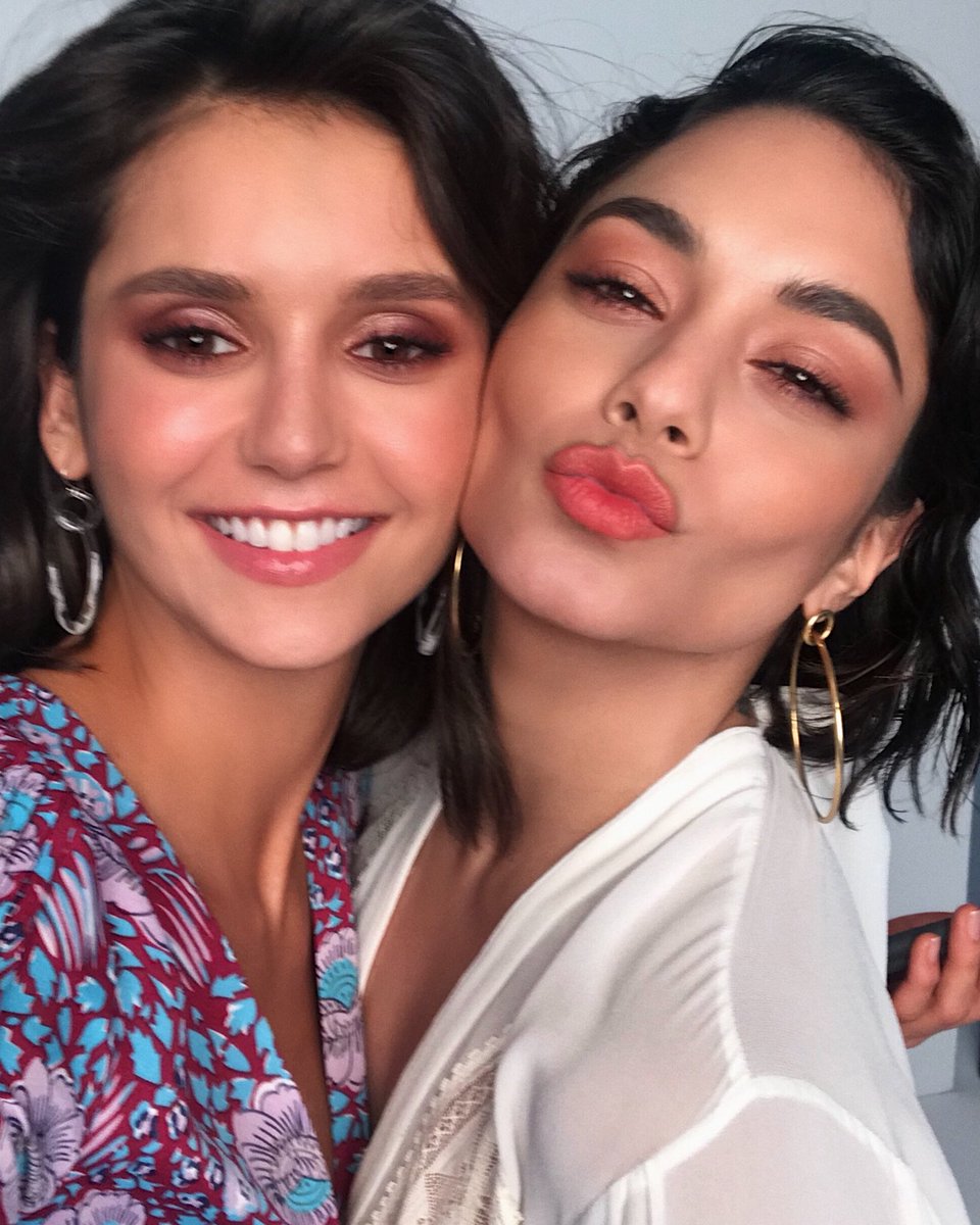 SamantaNDobreva's tweet photo. Nina and Vanessa are so gorgeous 😍🌹 https://t.co/P7rEmxSF4Q