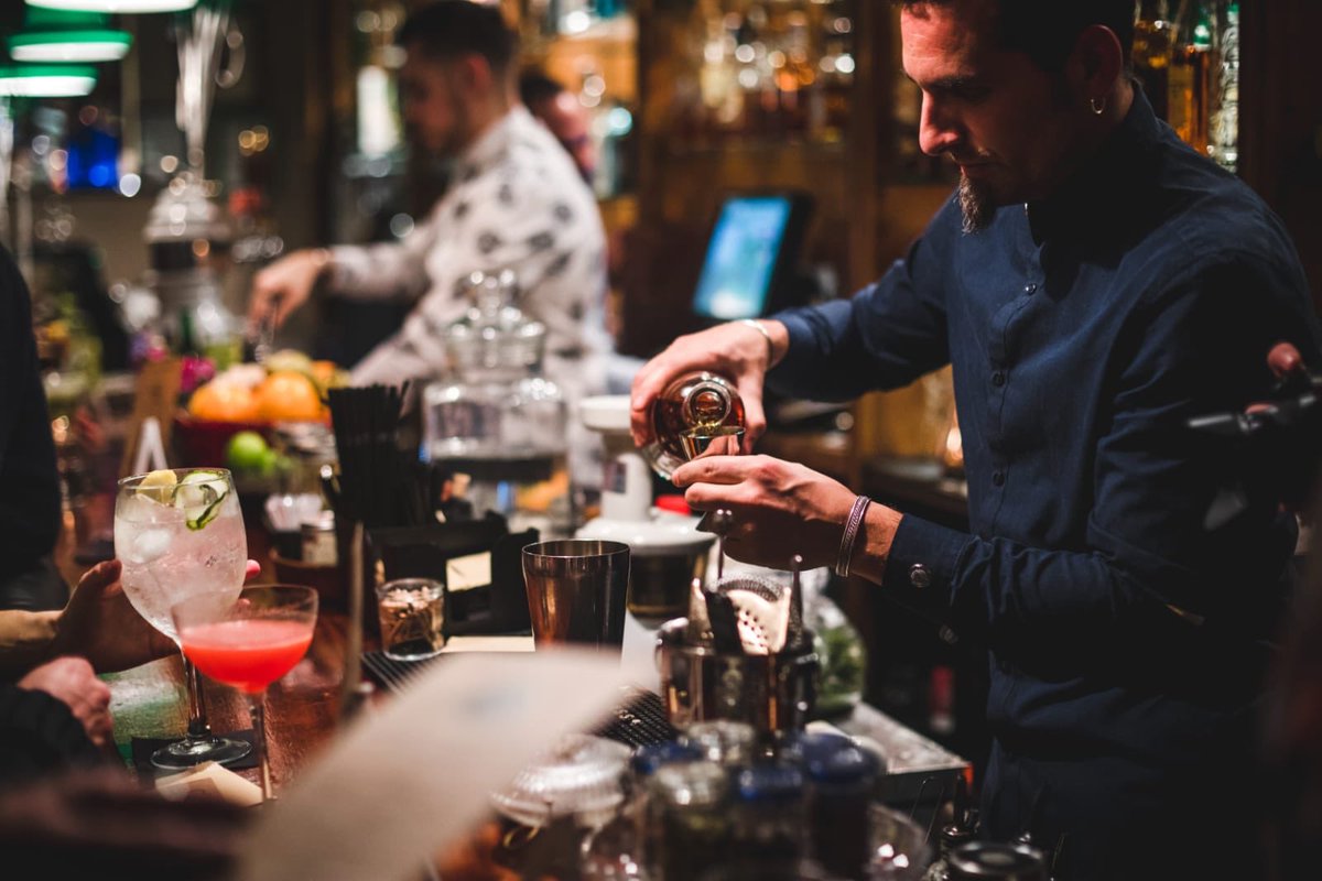 santamarialacoc's tweet photo. The art of creating emotions... #bartenerlife #cocteleriacreative #craftcocktails #coctel #cocktails #gintonics #bestgintonicintown #craftice #santamariacocteleria #ballesta6 #madrid #malasaña https://t.co/LU0Y7GTMlj