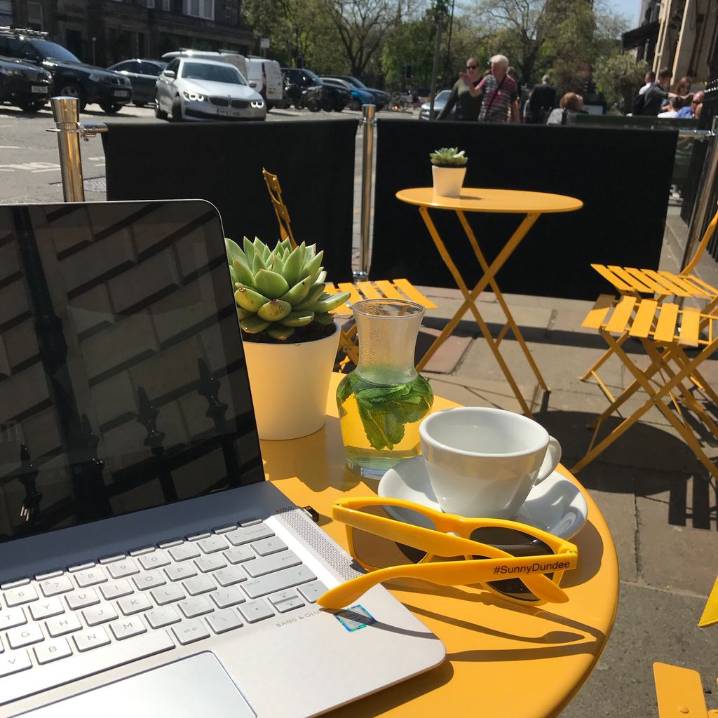 wakeupwithzest's tweet photo. Taking advantage of my final few hours in Edinburgh before my flight - working in the gorgeous sunshine!ππ΄σ §σ ’σ ³σ £σ ΄σ Ώ
#wakeupwithzest #nomadicworking #employeehealth #Edinburgh #workplacewellbeing #zest #health #scotland #sleep #sleepwell #HaveABetterExperienceInBed https://t.co/7G2UZOnWzQ