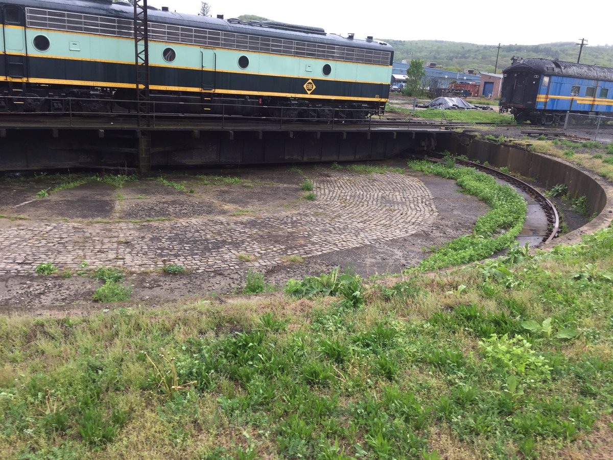 CathySapeta's tweet photo. .@tspooky .@CeaseCommonCore Here's some history of trains. #trains #History #erie #portjervis #iloveny https://t.co/WuUEgtjJzX