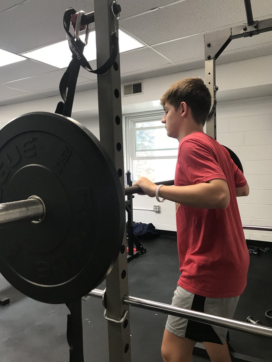 Some of our players in the weight room getting top level training from <a href="/OverAchieveSS/">Overachieve Sports & Speed</a> #AlwaysBeWorking #Together #RollTide