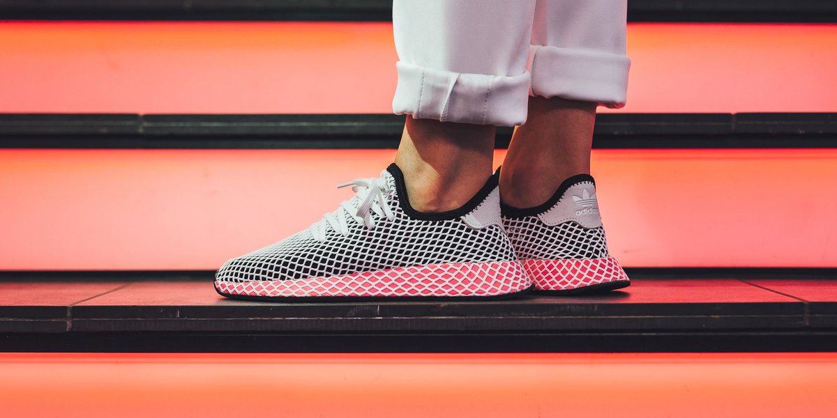 adidas deerupt core black chalk pink