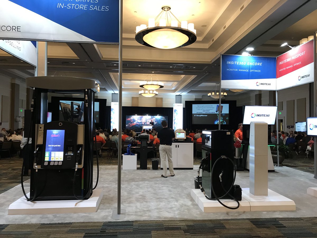 gilbarcoinc's tweet photo. Keynote speaker Robert Tucker addressing a packed house on driving growth through innovation! #RFTC2018 https://t.co/2r6s523bD7