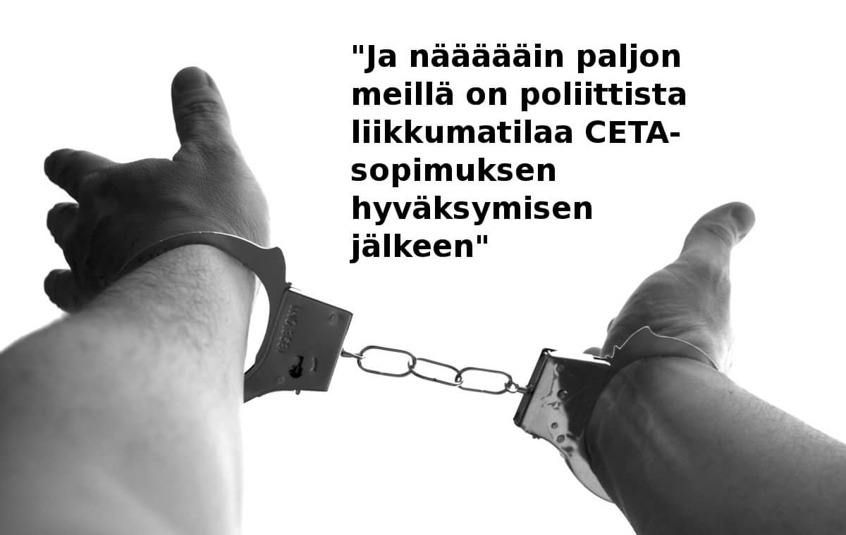 varmavuori's tweet photo. @SuomenEduskunta hyväksyi tänään #CETA-sopimuksen, maan merkittävimmän toimivallan siirron sitten #EU- ja #EMU-jäsenyyksien. @hsfi @yleuutiset @iltasanomat @iltalehti_fi ja @MTVUutiset uutisoivat @SiniTulevaisuus:n uudesta #logo'sta. #tärkeämmänäärellä #vallanvahtikoira't https://t.co/J3VLmX96tn