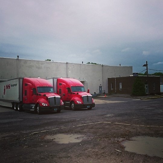 sstransportnd's tweet image. Another shot from Larry, this time at MCI in East Brunswick, NJ. #truckerviews #truckerlife #truckinglife #wherearetheywednesday
