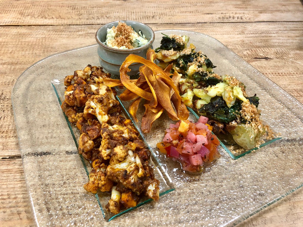 And the first of our new veggie recipes is now available! Check out our new blog post for more! #NationalVegetarianWeek 
freshdirect.co.uk/national-veget…