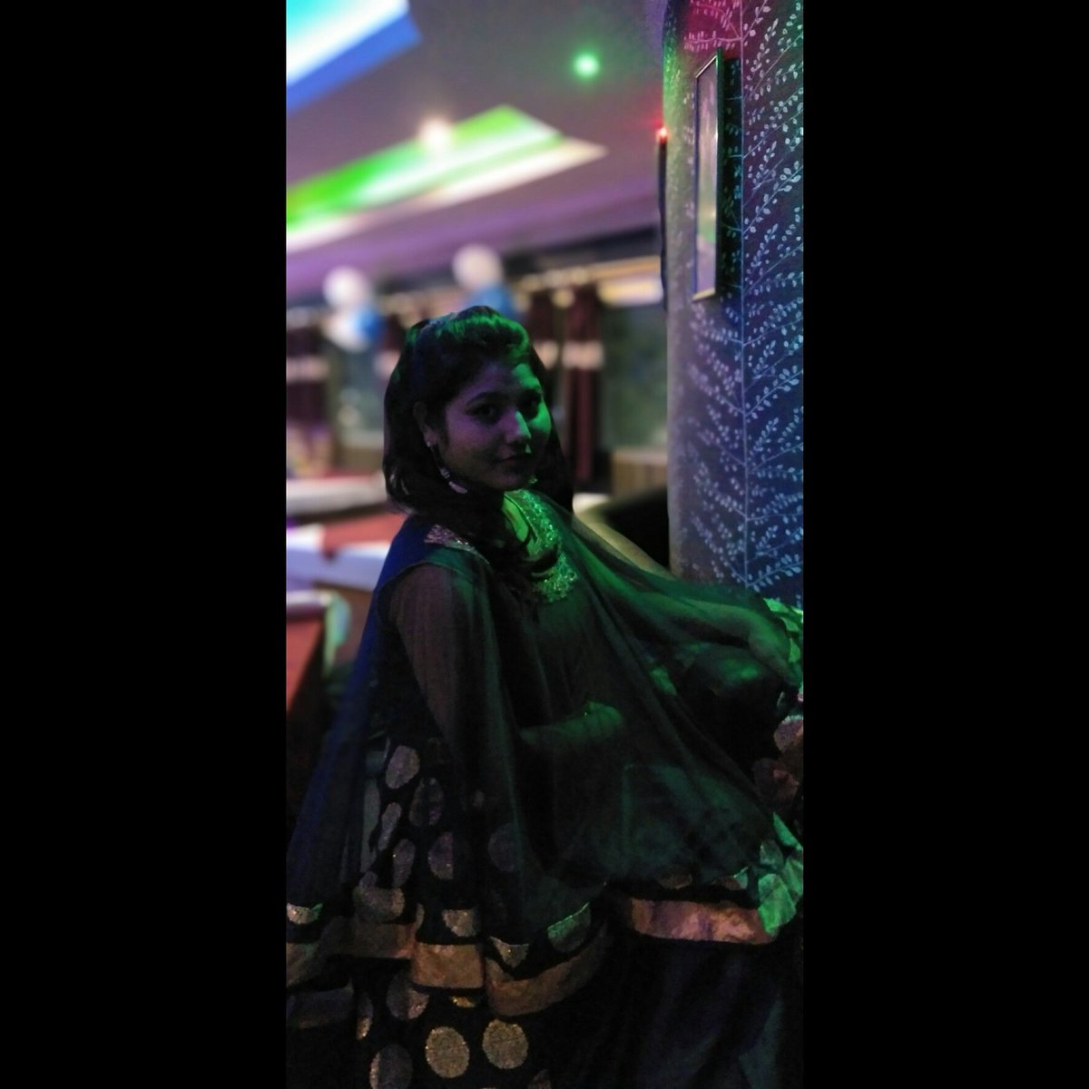 PariKaushik1's tweet photo. #NewProfilePic #lastnightevent https://t.co/vIxntk9HKM