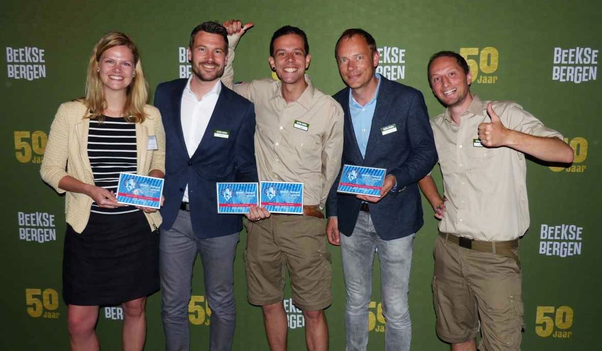 In één woord 'trots', dat zijn we! Safaripark Beekse Bergen is vandaag, tijdens de uitreiking van de Diamond Themepark Awards, voor de derde keer op rij verkozen tot 'Beste dierenpark van Nederland'! 🎉 We voelen ons natuurlijk super vereerd! Meer info: bit.ly/2rL8mQK