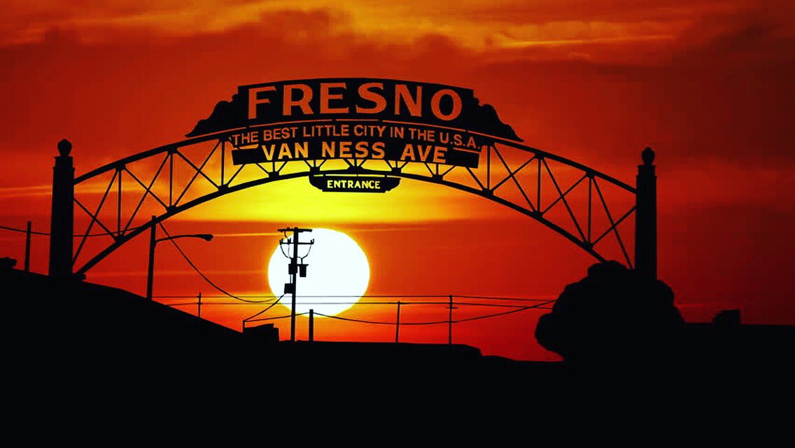 Good morning #Fresno listen in to <a href="/johnleewalker/">John Lee Walker</a> for the most commercial free #classicrock blocks and much more 99.7 #KKDJ The Next Generation