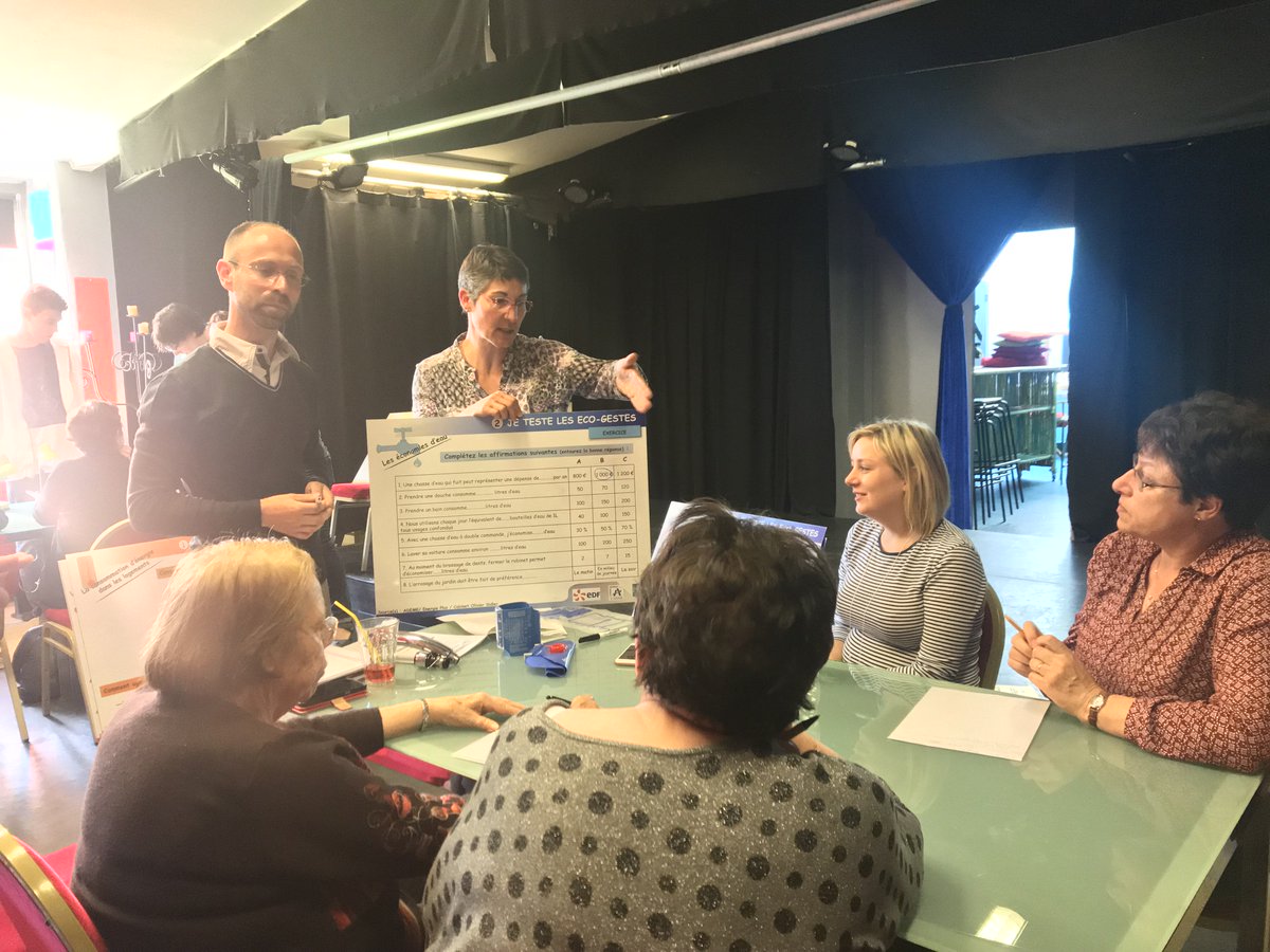 Sensibilisation ECO GESTES... Aid'Aisne lutte contre la #précarité #énergétique et pour le développement durable... Nos ambassadeurs formés le démontrent auj auprès de bénéficiaires, d'aidants et des salariés. Bientôt en capacité de proposer des solutions de réduction de coût !