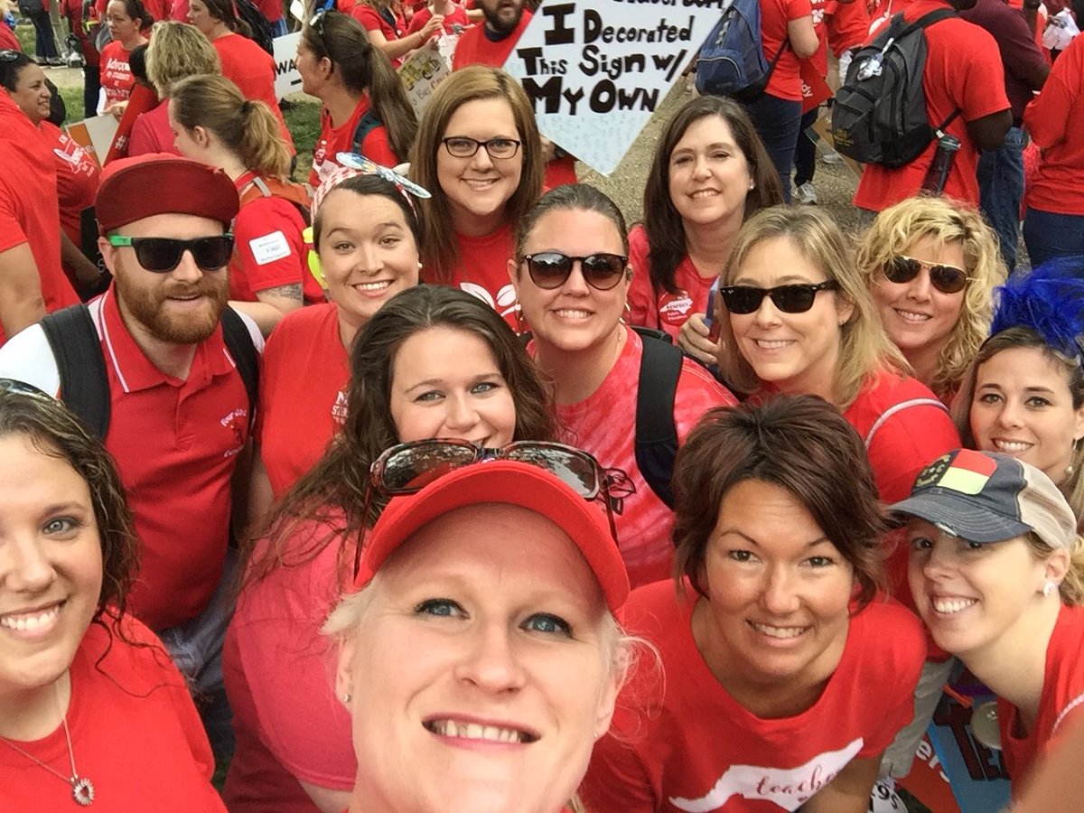 HLRteach's tweet photo. #JCAE Strong #Itspersonal #RED4ED JoCo Strong at March for Students March 16,2018 https://t.co/su7zLpuxKC
