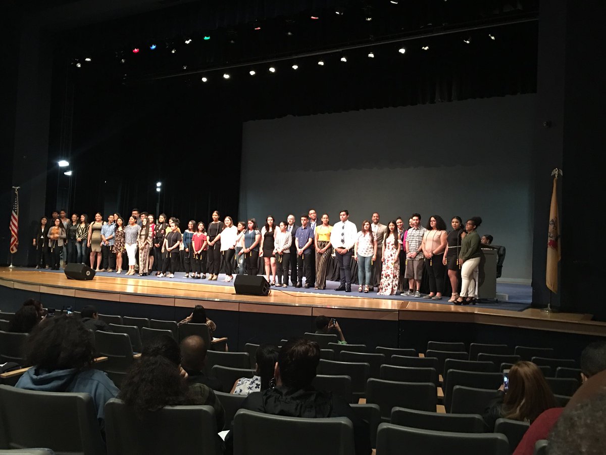 kalanne02's tweet image. New Brunswick High School Students  honored at last night’s board meeting for achieving the Seal of Biliteracy!! #ALLIN4NB #PRCSARTS