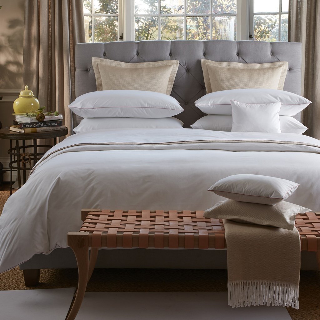PioneerLinens's tweet photo. The Bryant Bed linens collection is a modern chic take on the traditional bedding ensemble. Shop this beautiful collection by Matouk here: https://t.co/1OW9J9klNf #matouk #pioneerlinens https://t.co/BtPTFNbhdt