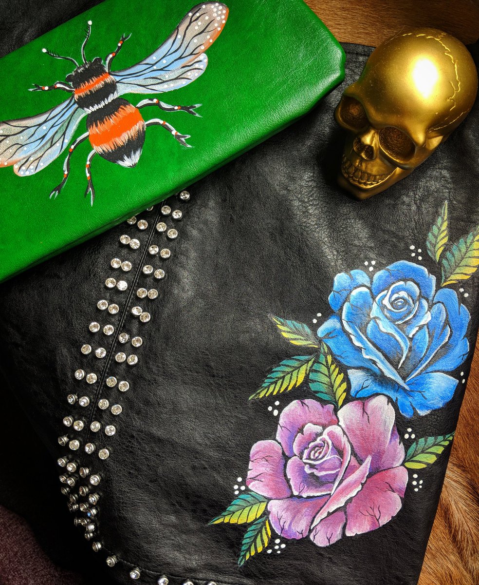 VanessaRed666's tweet photo. BOOM!!!!! My hand painted custom clothing and accessory collection is growing! eMail me for details vanessaredmondtattoos@gmail.com #fashionblogger #fashiondesigner #handpainted #customizedclothing #bespokeclothing #paintedjackets #roseskirt #beejacket #ootd https://t.co/bfhDbCoKqs