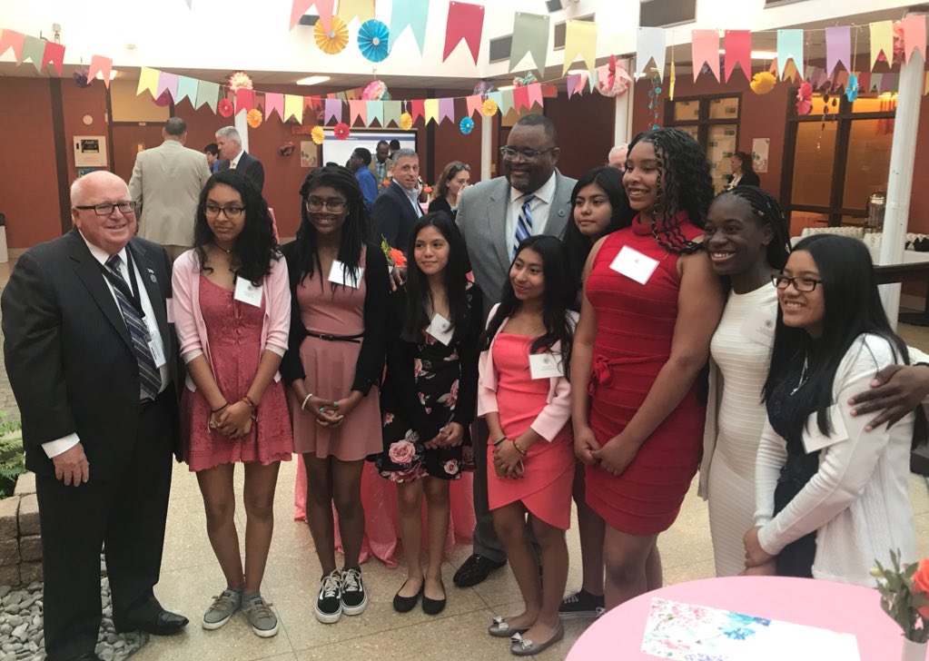 rbmsROCKETS's tweet photo. RBMS AVID Program gets recognized for their Service Learning🌟 Opportunity to meet @APSuperREP  &amp; Dr. Richens, Monmouth County Superintendent Of Schools #BestSelf #ProudMoment @RedBankSup @piersonjt @MrClarkVP @AVIDNortheast @RBMSAVID @AVID4College  @rbbea1  @rbbef #RBBisBIA https://t.co/ntZP6poRob
