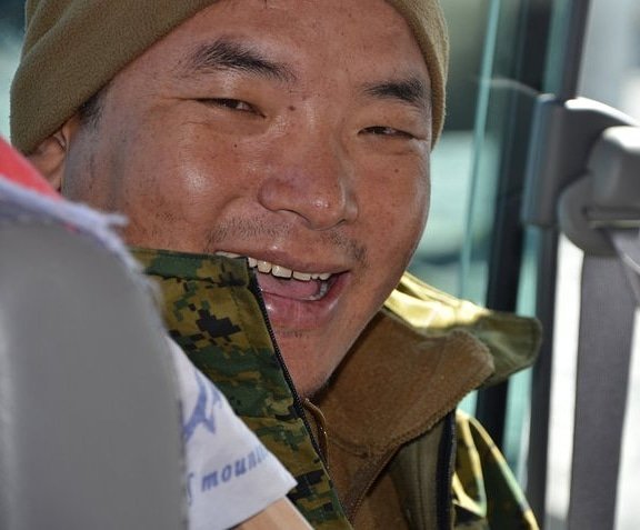 oneteamcf's tweet photo. Prayers For Safe Descent! Purple Heart Summits Mentor Chhiring Dorje Sherpa stood on top of the world for the 15th time approx 12 hrs ago. #safedescent #purpleheartsummits #amazingmentors https://t.co/Z5e2YC2rec