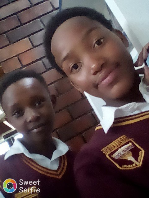 PotloaneMollel1's tweet photo. Best friends for ever 

No matter how hard is it💖💓💞💗💋 https://t.co/40hbXvGRmR