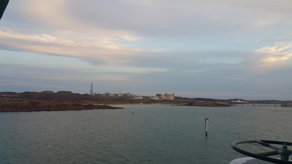 AUSTRALIA -GAS LOADING LNG😎😎