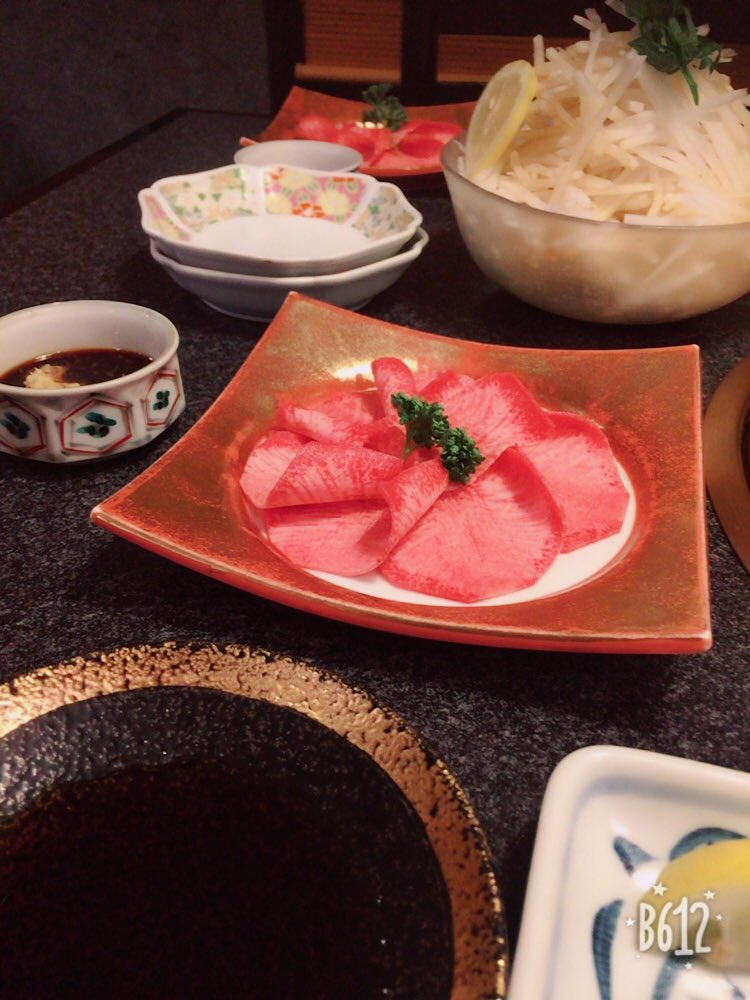 81RYOMA81's tweet photo. 焼肉♡

「Iwaen」

タン刺し
めちゃくちゃ美味しかった♡

本間に
一瞬で時間は過ぎる、、、

伝えたい事を
伝えたい方に
今伝えないと、、、

後悔しないために。 https://t.co/CvnV9OkXXb