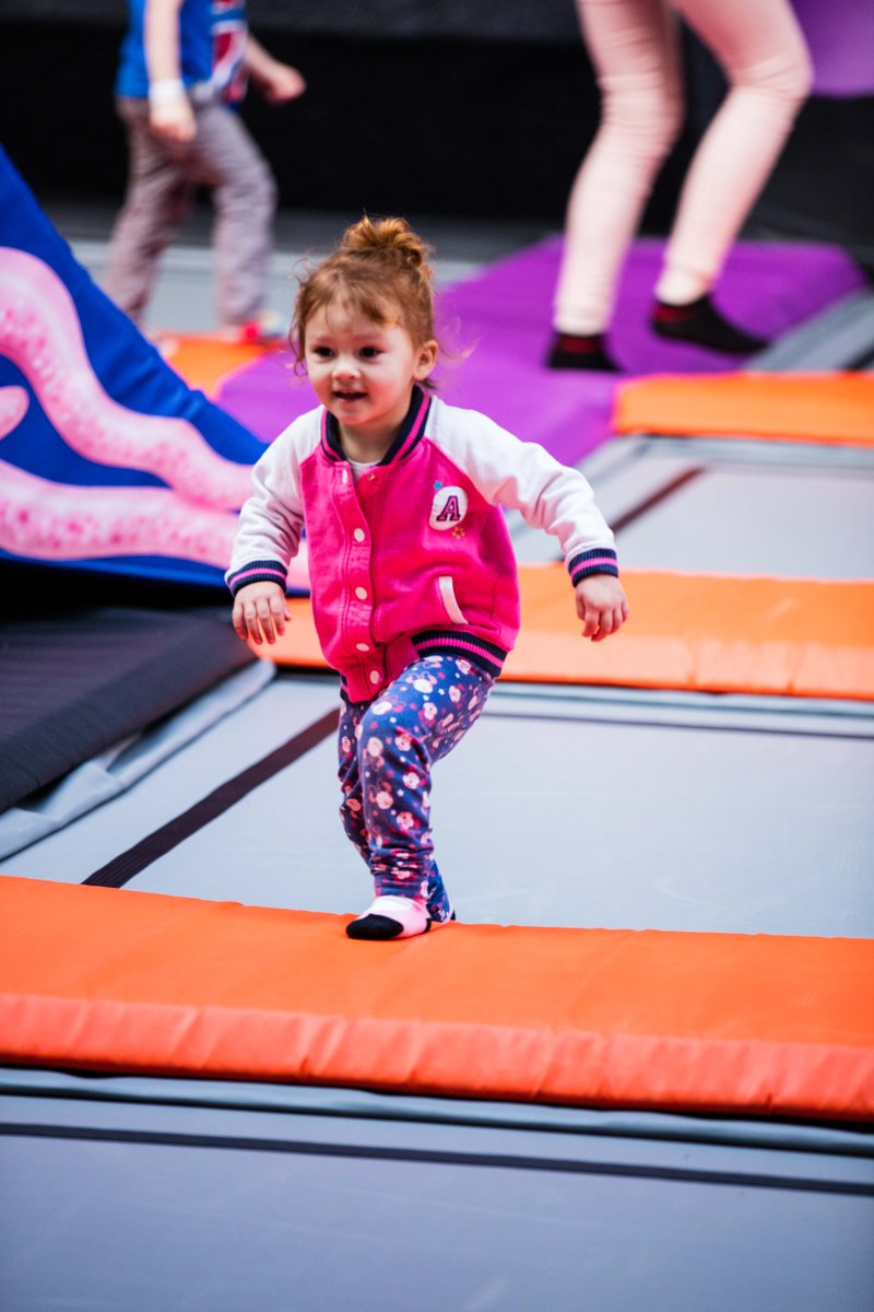 Our Little Jumpers sessions are just for under 5s, where they can explore the park in a safe and fun environment. Let your little one learn balance and co-ordination skills as well as having a fantastic time! ht.ly/BBYc30jX7bi
