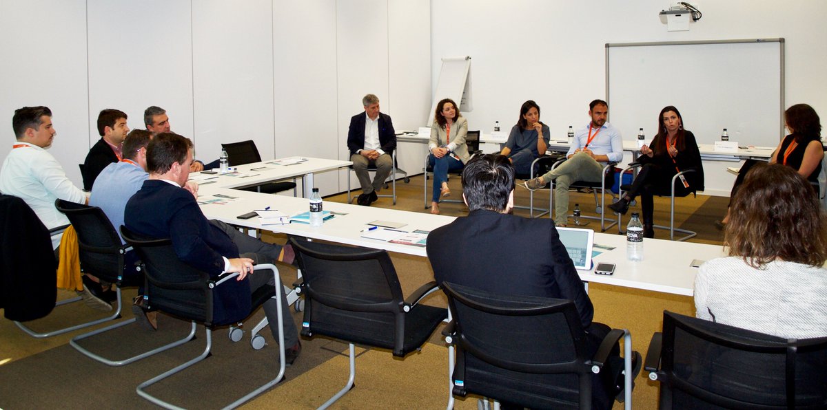 AuraQuantic's tweet photo. #AdClick organizó una mesa redonda en la Sede @MicrosoftES con el objetivo de debatir sobre el nuevo Reglamento General de Protección de Datos y sus efectos en los #ContactCenter. #GDPR #RGPD #CallCenters https://t.co/DQhSzTxJJS