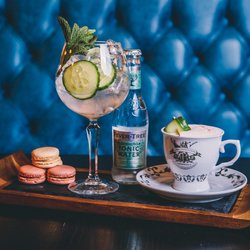 Pinkgorilla1's tweet photo. @TheCocktailEx is back next week enjoy 3 cocktails and macaroons for £15 @BanyanLds full details at https://t.co/V6POB3giaC #TSCE https://t.co/XajidAZOTa