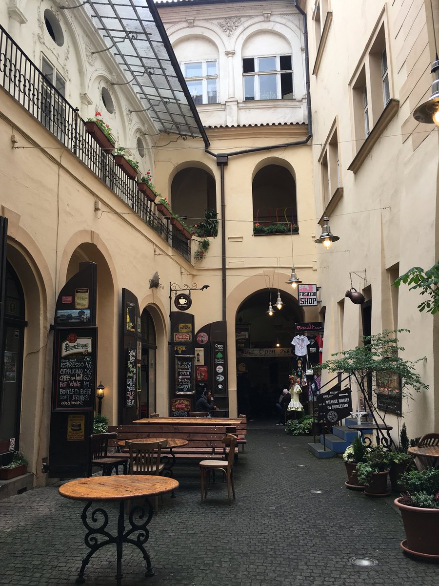 #alternativ #prag #eusearchawards #digitalmarketing #award <a href="/telmiger/">Thomas is on Mastodon now 📯</a> gefällts da 😉